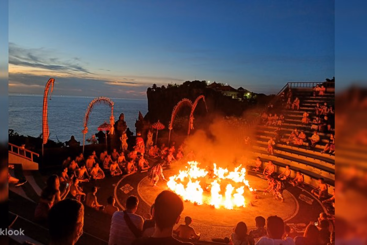 Uluwatu Temple & Kecak Dance