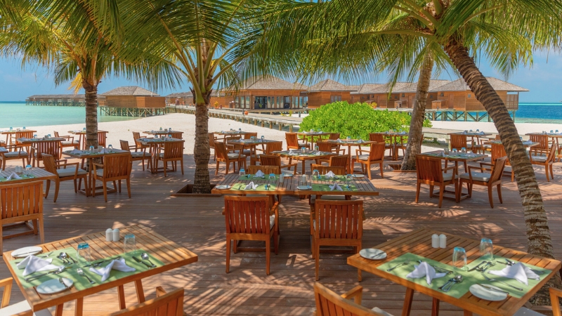All-Inclusive Dining & Bar